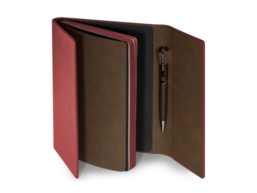 Ежедневник недатированный с магнитным клапаном, А5 WALTZ, бордовый с нанесением логотипа с нанесением логотипа