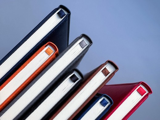 Ежедневник недатированный А5+ Classic, бордовый с нанесением логотипа с нанесением логотипа