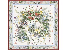 Набор: платок Русский полевой букет и свеча Цветы и травы