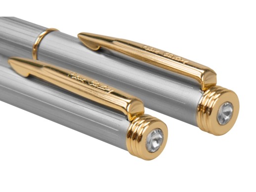 Набор Pierre Cardin PEN&PEN: ручка шариковая + роллер. Цвет - серебристо-бежевый. Упаковка Е.