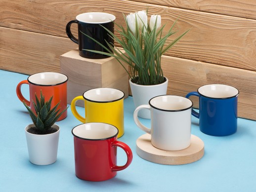 Кружка Countryside S с черным ободком, белая внутри, цветная снаружи, синий